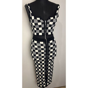 Urban Revivo Skirt / Halter Set Checked Small Body Con Zipper Front